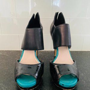 Vince Camuto Colorblock pumps sz 6